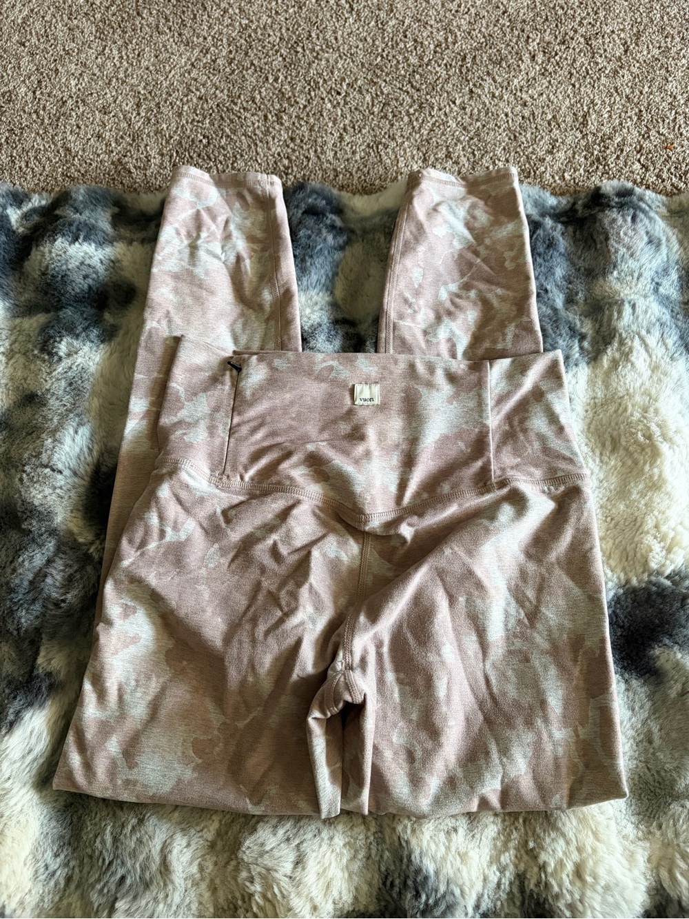 Vuori Women’s High Rise Leggings Pink Camo Size Small S